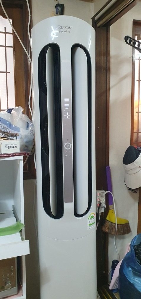 에어컨에서 곰팡이 냄새가 나면 분해청소로 해결하세요