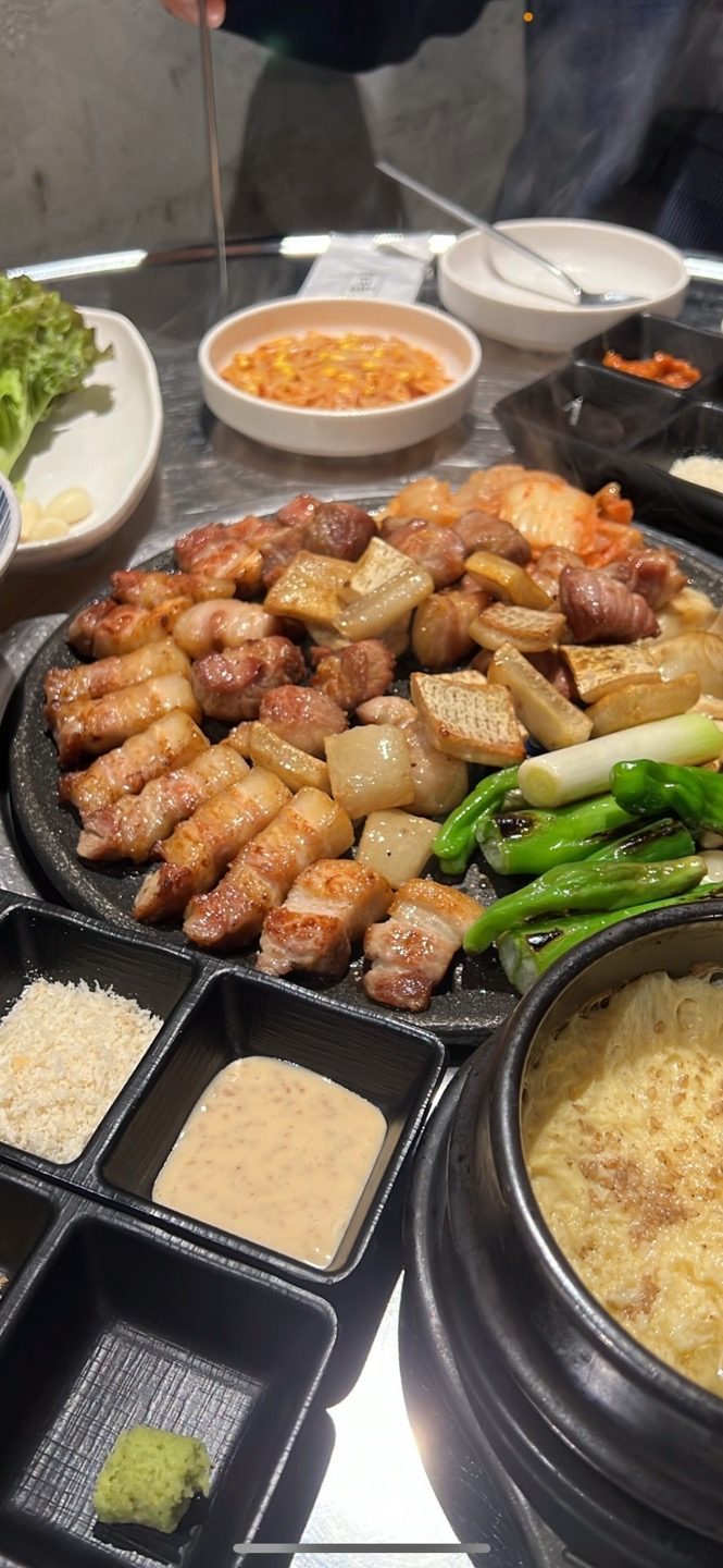 🔥줄서서 먹는 한판집에서 소주, 맥주 2,500원!!🔥