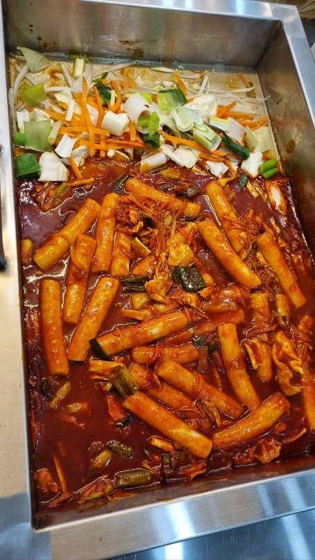 대파 ,당근 등  야채수로 만든  감칠맛  폭팔 ~쫄깃한 쌀  떡볶이  한번맛보세요~    