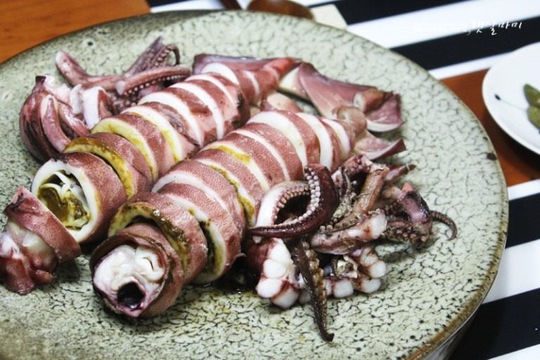 4/3 방문고객님께 갈고리 횐오징어 서비스