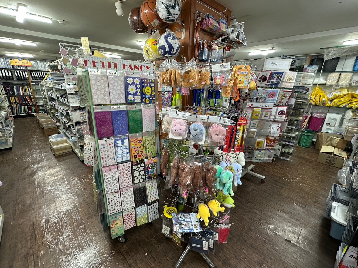 서래마을의 핫플! 알파문구반포점으로 오세요!! | 서울특별시 서초구 반포동 | 사무/문구용품판매 | 당근 비즈 소식