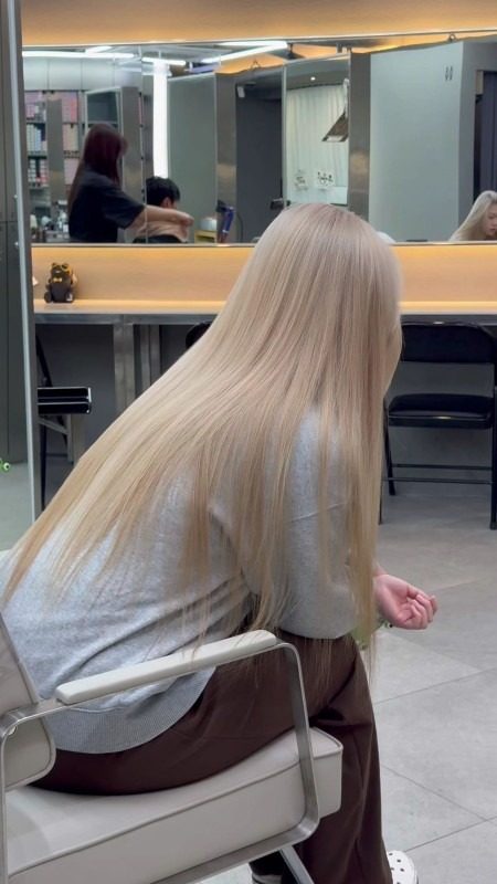 ✨ 트렌디한 변신의 기회! 탈색 헤어모델 모집 ✨