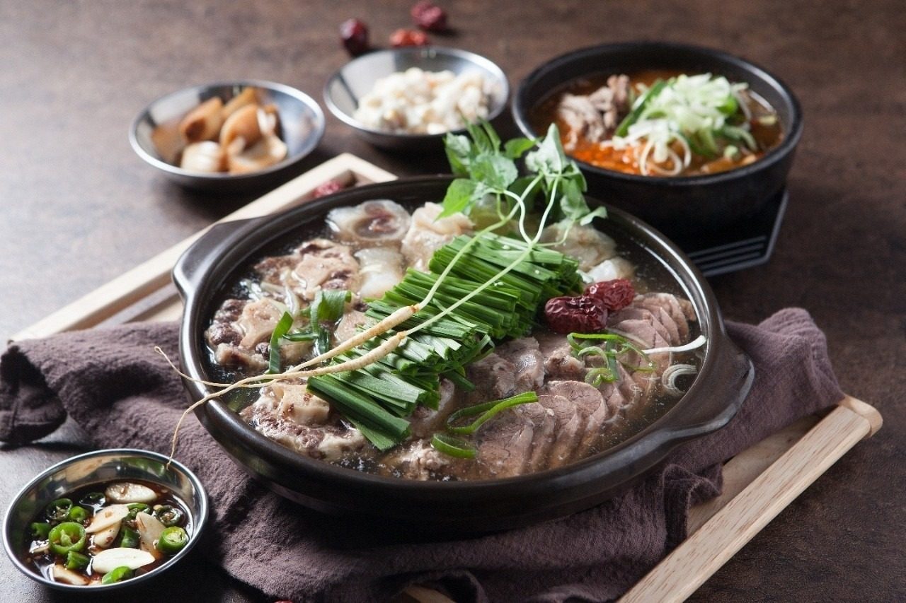 ** 황해수육 점심특선 **