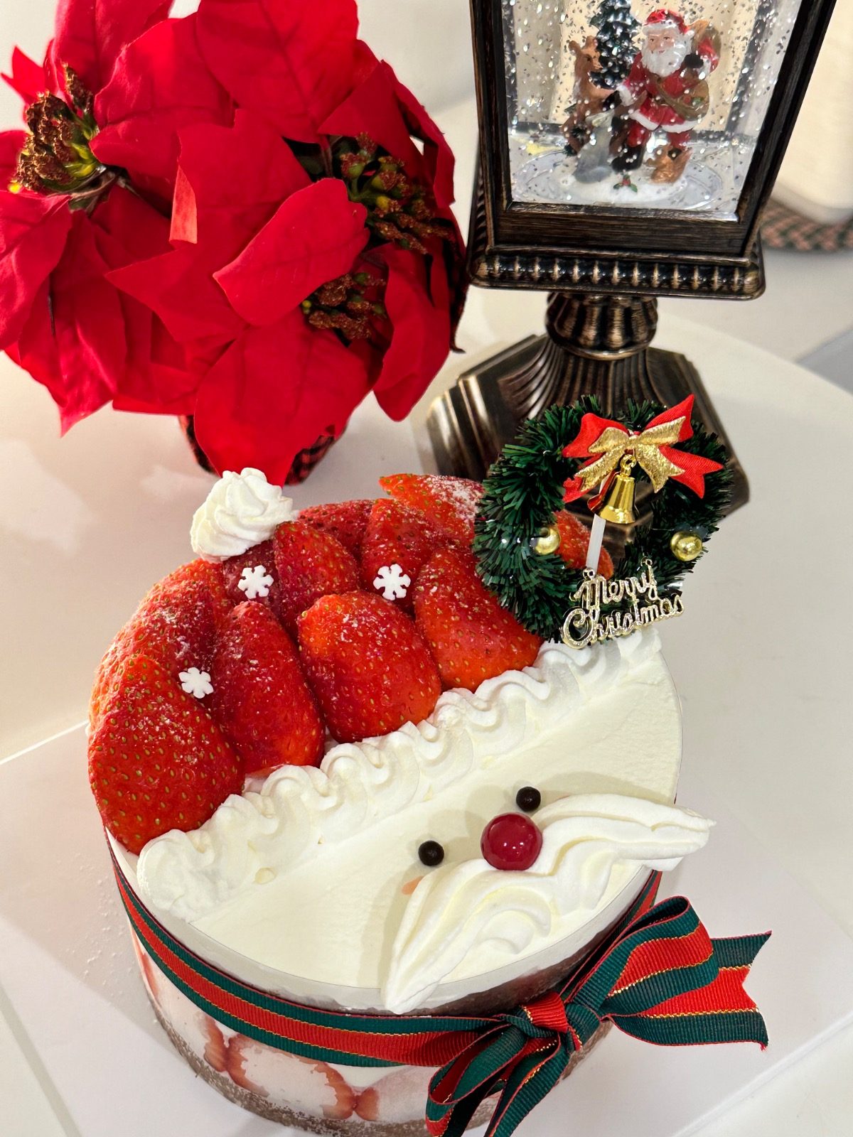 크리스마스를 달콤하게🍓 생딸기케이크 예약중🎅