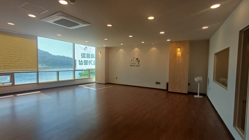 해운대 요가원 인테리어공사 마감사진입니다