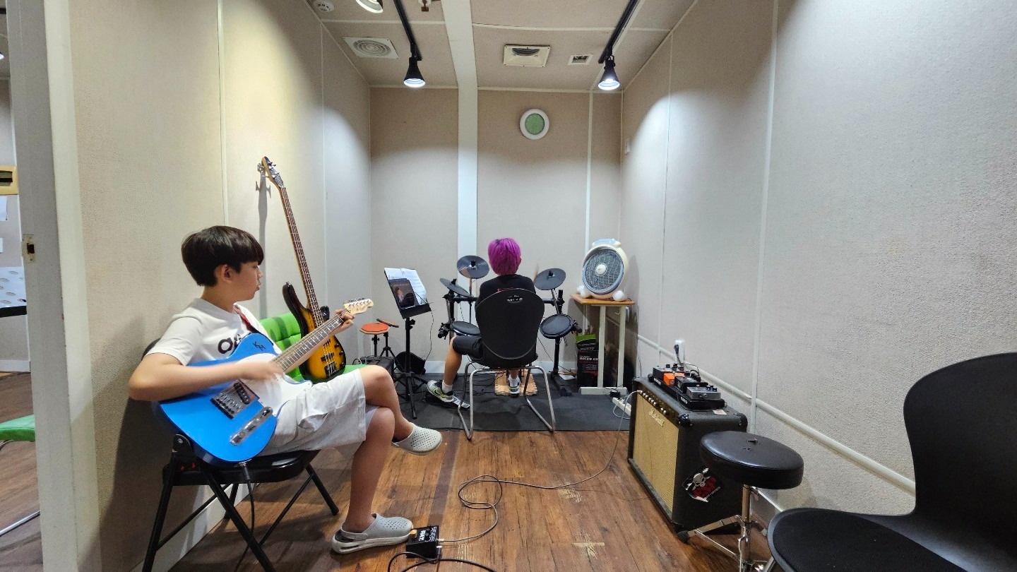 기타아일랜드 기타교습소 picture 2