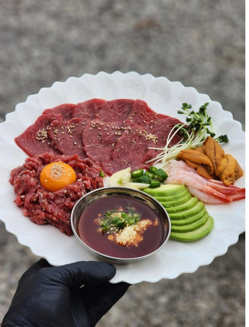 퇴근후 맛있는 안주~~목우촌 육회 육사시미!!