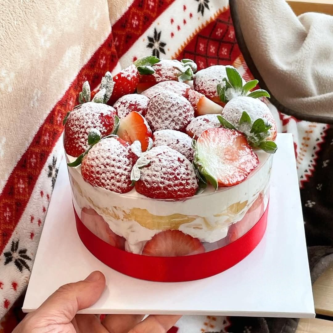 딸기케이크? 딸기는 스위트앤드🍓🍓