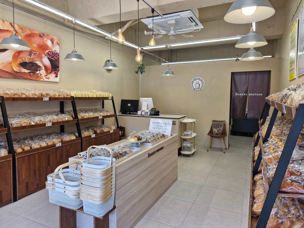 빵집오빠 진해석동점 picture 4