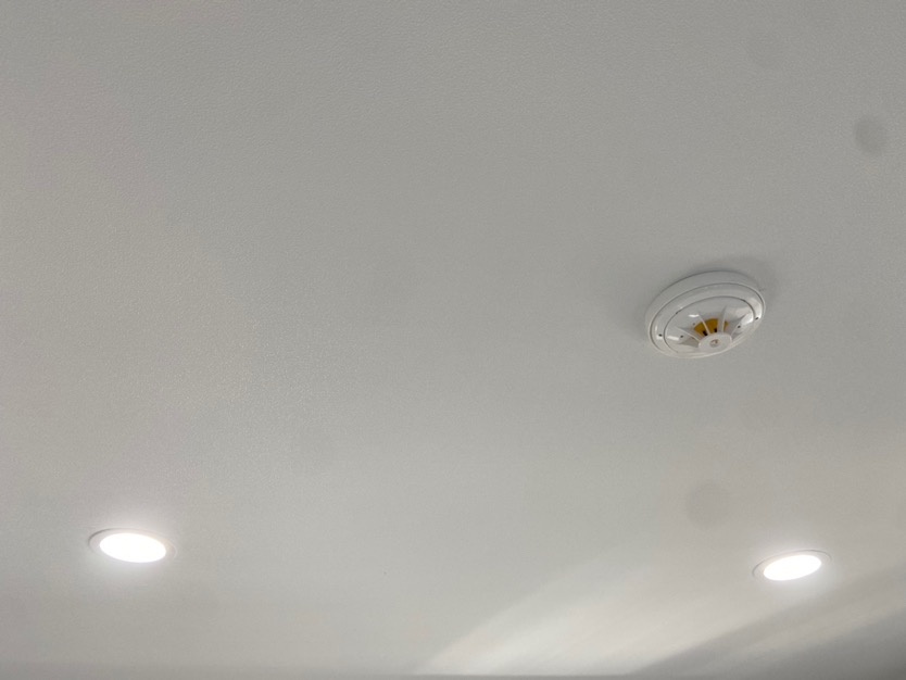 생활전기 전기공사 콘센트및 전등교체 picture 7