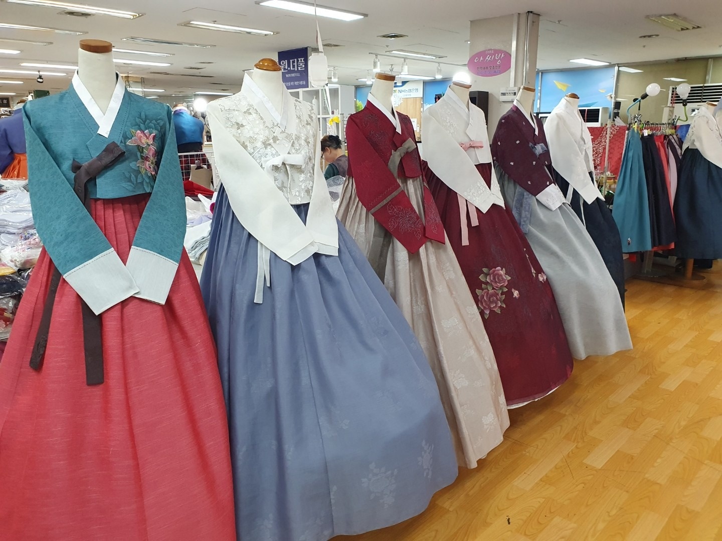아씨방한복 picture 0