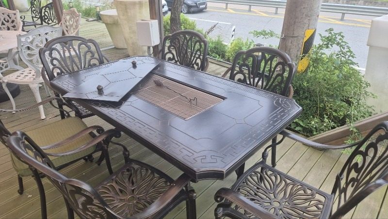 글램핑장 맛난 숯불삼겹살 즐겨보기