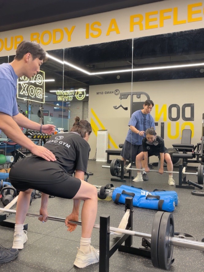 3 Hand gym picture 1