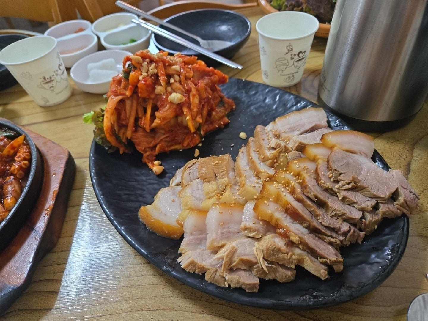 돌다리보쌈.칼국수