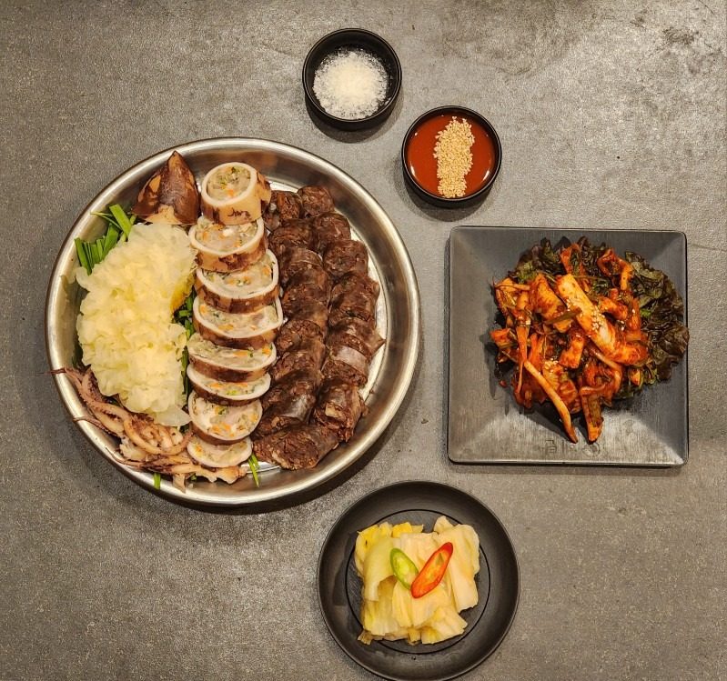 해탄명지점 신메뉴 아바이오징어순대세트가 출시되었습니다