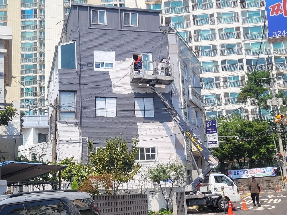 방수.페인트칠 picture 3