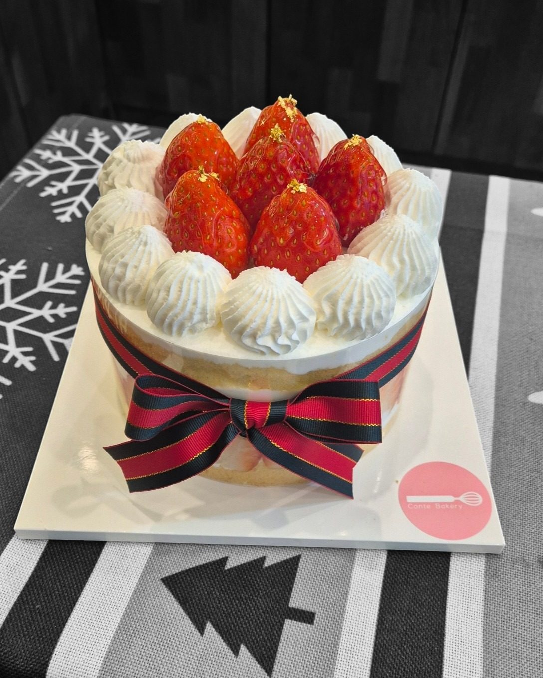 순우유생크림🎂 딸기듬뿍 케이크🍓