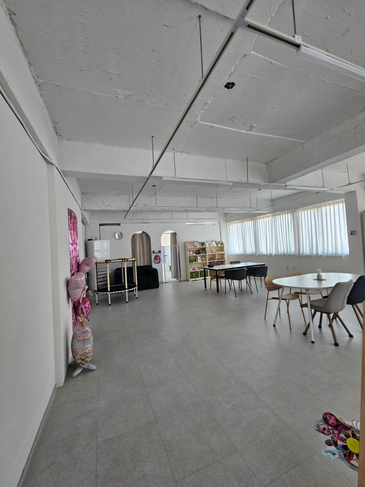 한지붕세가족 picture 1