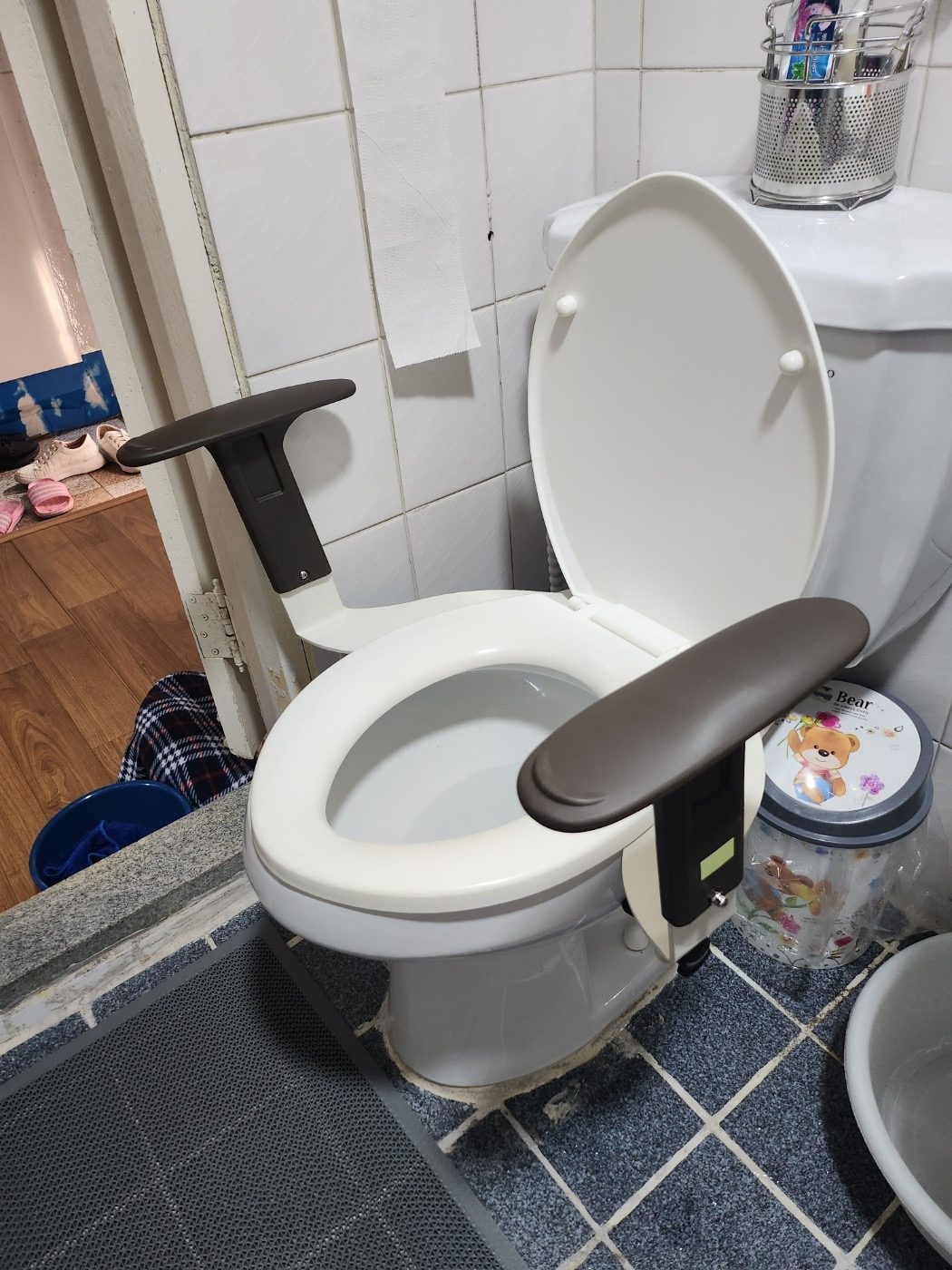 🚽화장실 이용이 편해졌어요! 변기형 안전손잡이 후기
