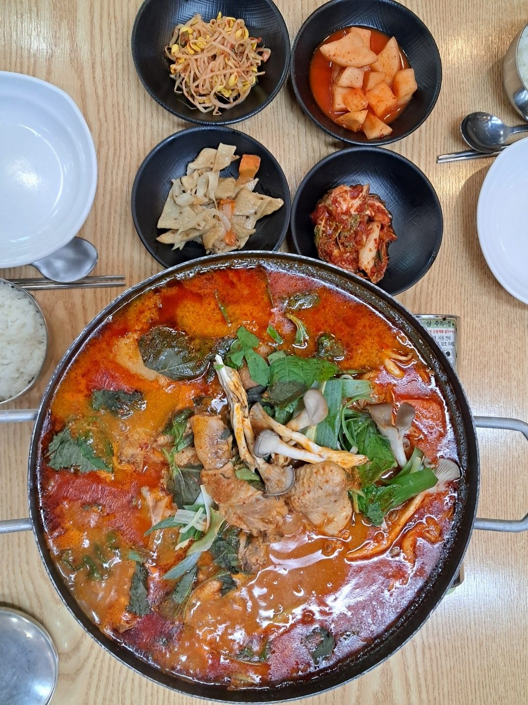 인천에서 유명한 한식 맛집 청수옥 식당 사장님이 인사 드립니다.