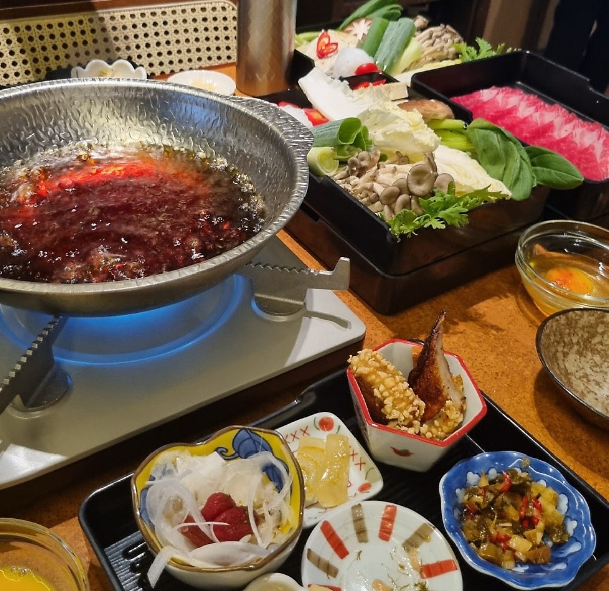 일본 느낌나는 스키야키 집