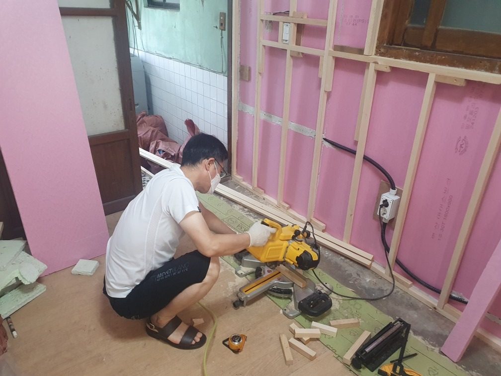 남은 벽면 상작업 마무리