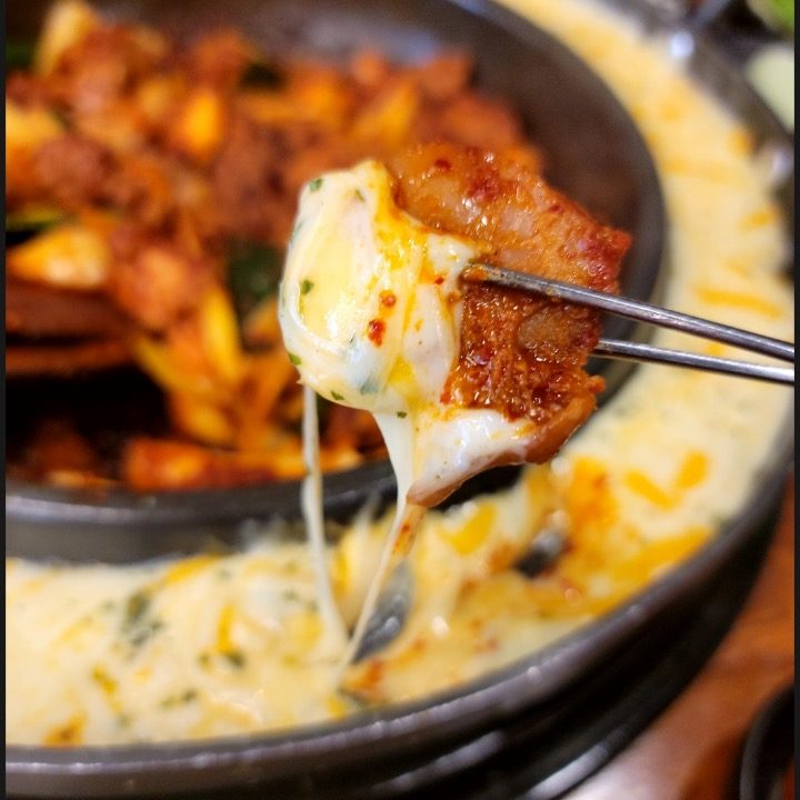 유가네닭갈비 오창호수공원점