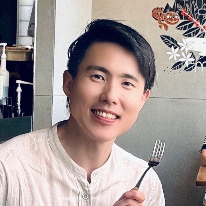 영상편집 디자인 작업 및 남녀노소 맞춤교육전문