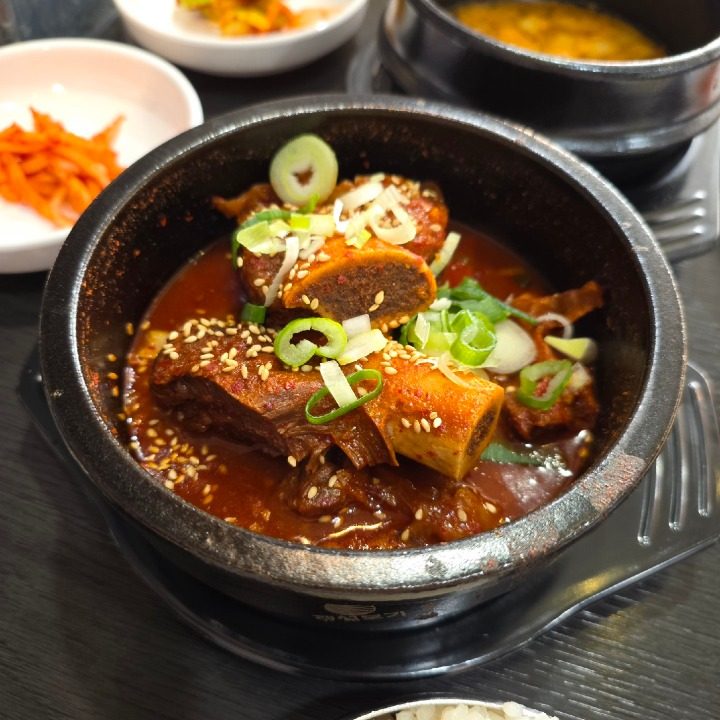 고향 뚝배기 소갈비찜