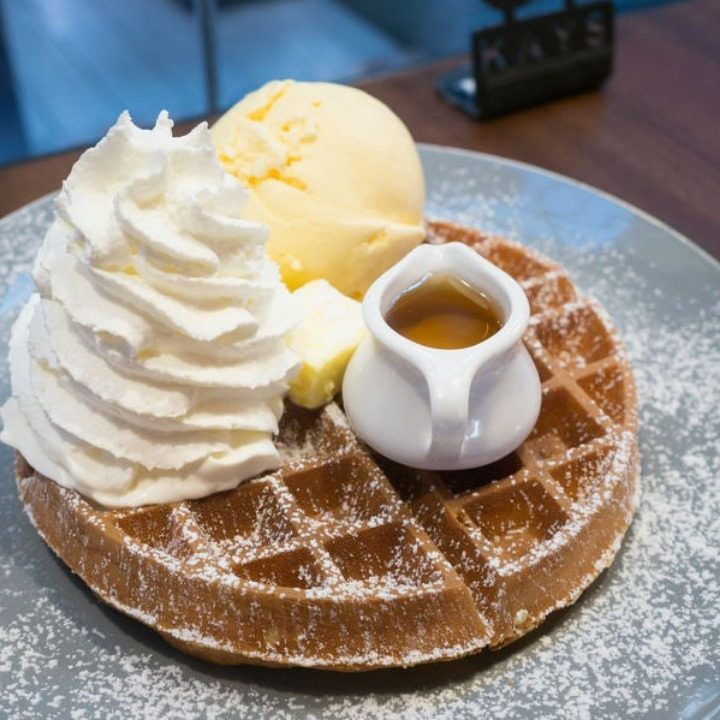 카페와프와프 CAFE WAFWAF