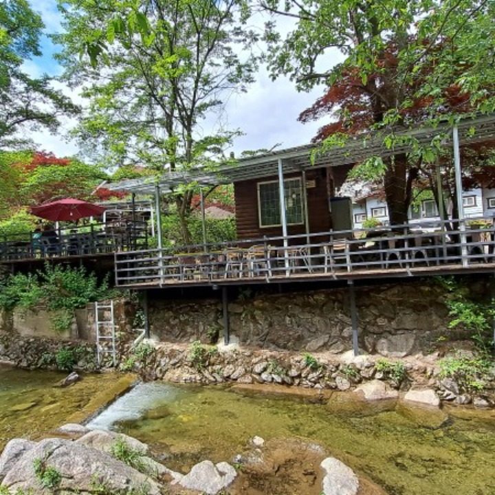 율림동산 셀프바베큐장