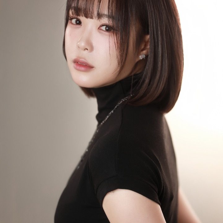 위아르보 디자이너 보영