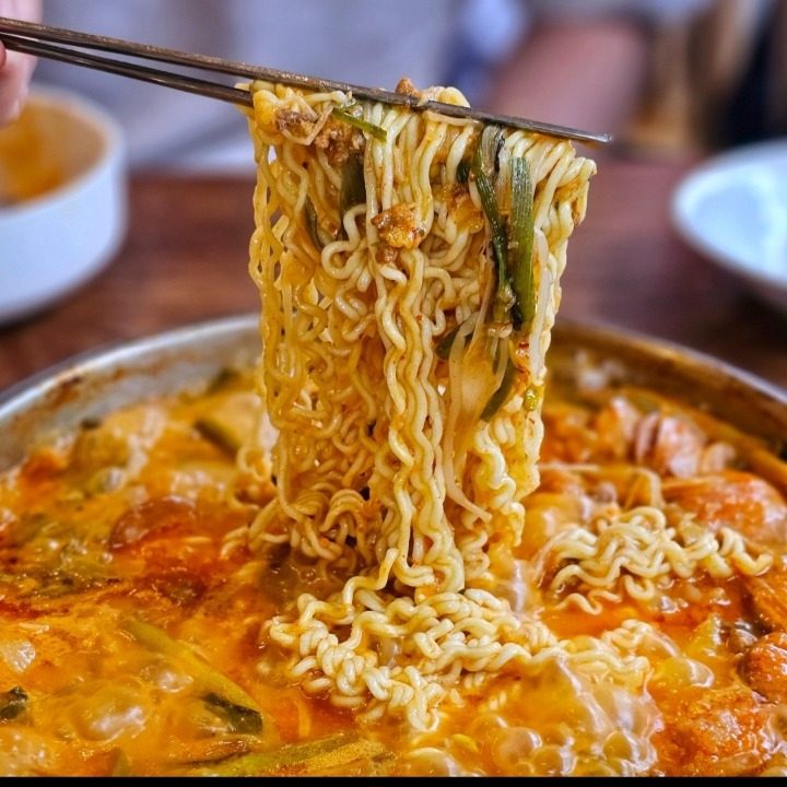 부대찌개대사관전북대점