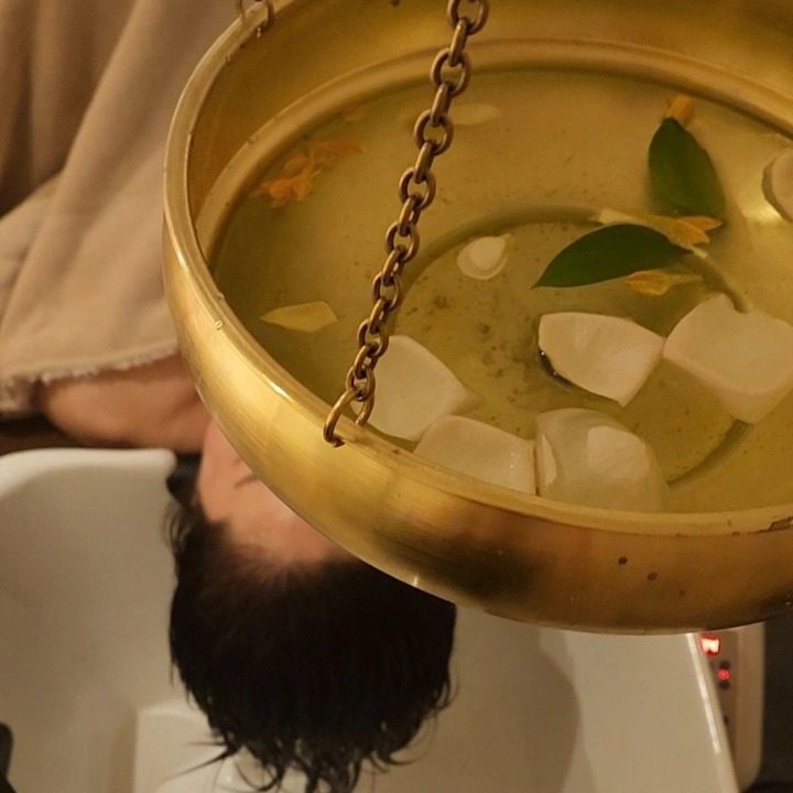 찬란하다