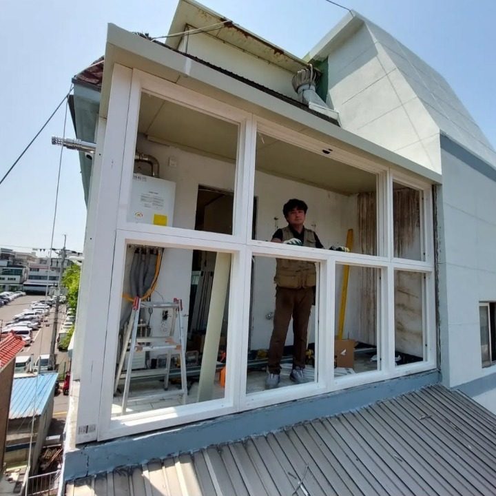 아트창호 샷시설치.실리콘방충망보수.