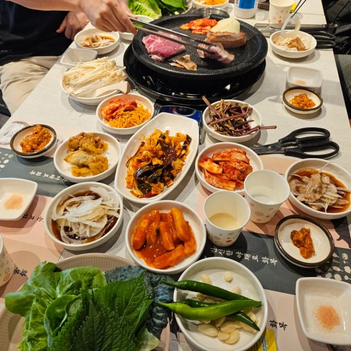 화목흑돼지쌈밥