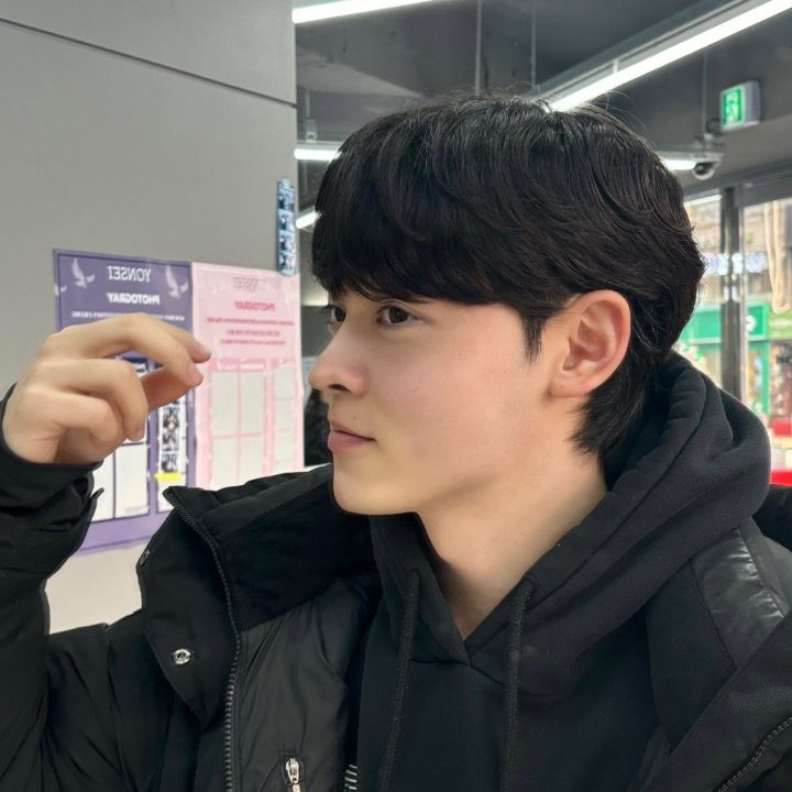 헤어루아브 신촌연대점