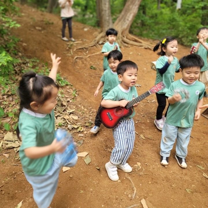 숲 속의 예쁨유치원