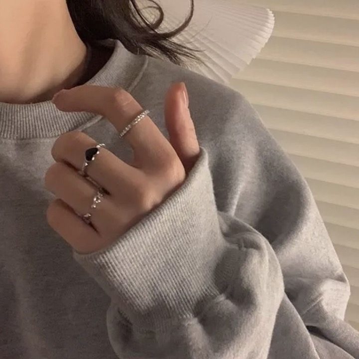 네일 모델 구해요