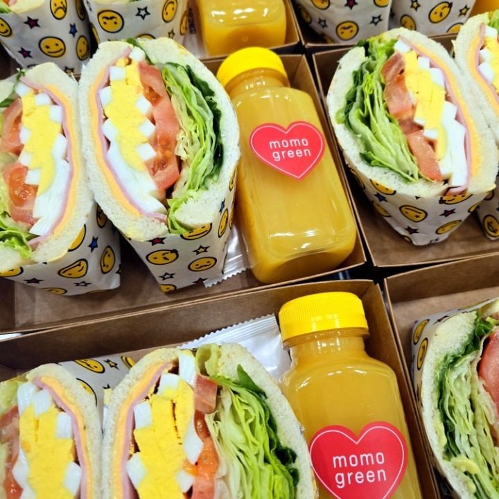 모모그린 샐러드 샌드위치