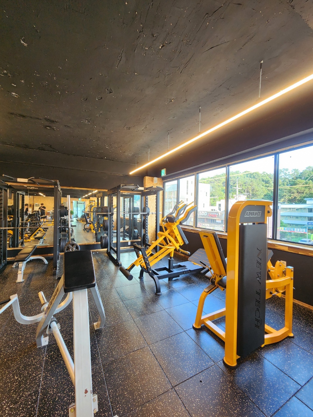 고릴라GYM 홍대점 picture 4