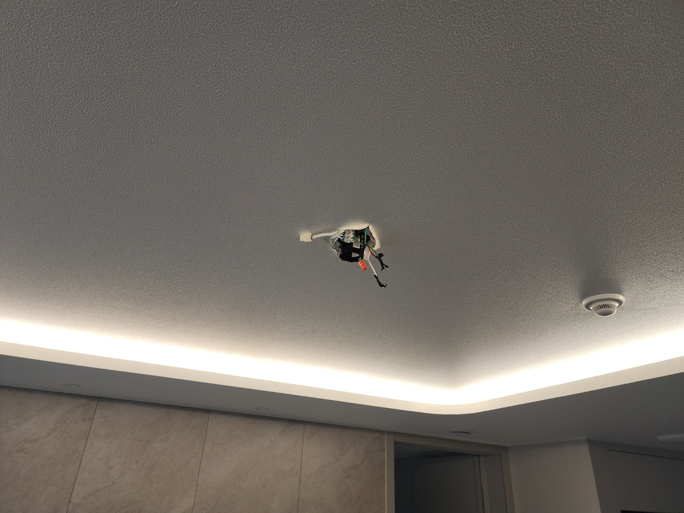 에어라트론 실링팬 설치 | 경상북도 구미시 옥계동 | 주택수리종합 | 당근 비즈 소식