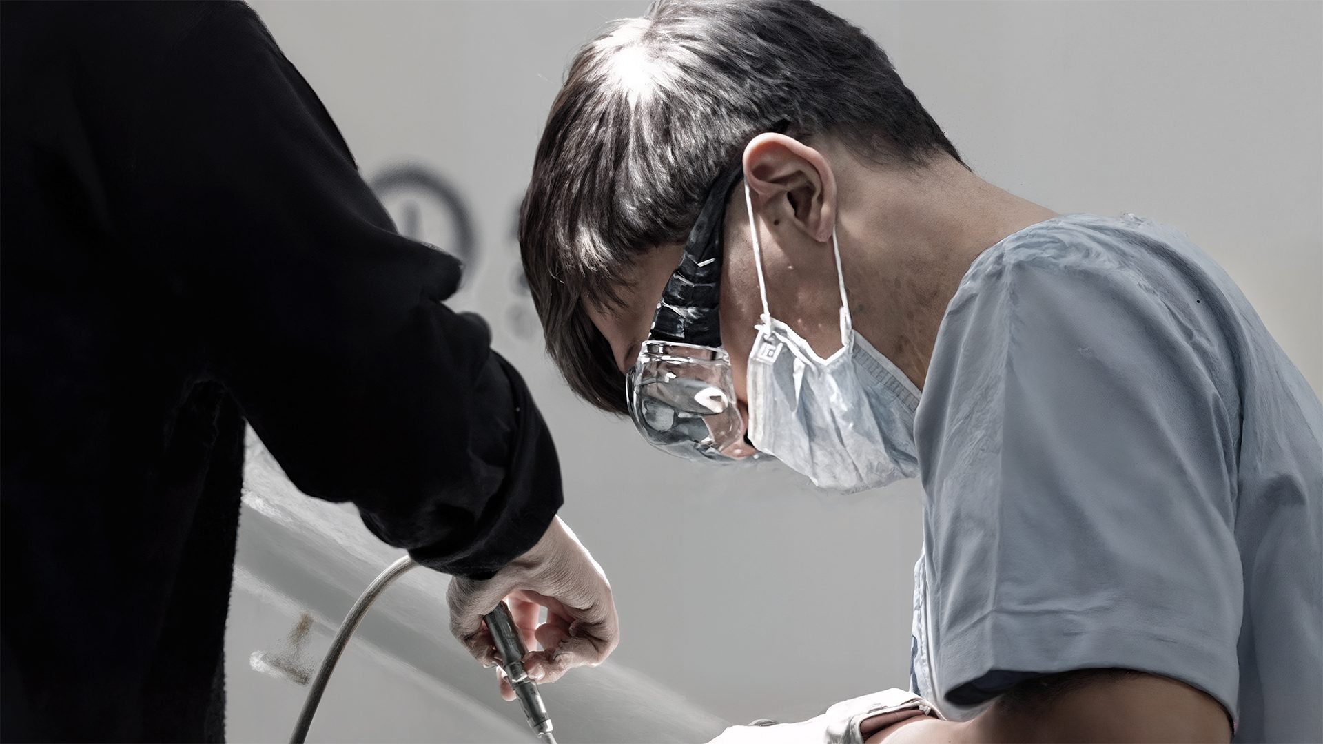 임플란트 재수술이 필요한 4가지 증상
