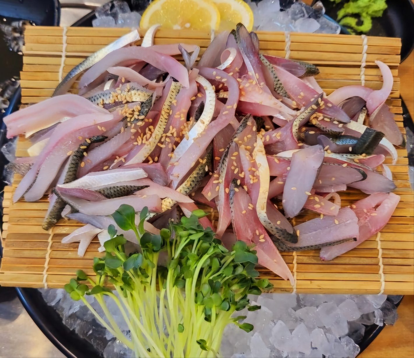 싱싱한전어철입니다