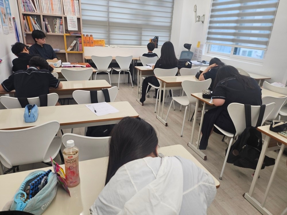 율량 미래엔 영어수학학원 picture 0