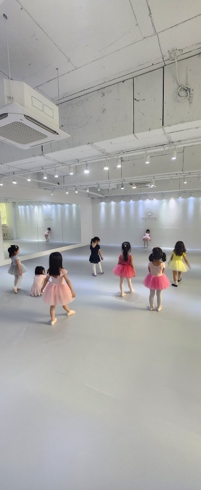 이화에뚜왈발레학원 picture 6