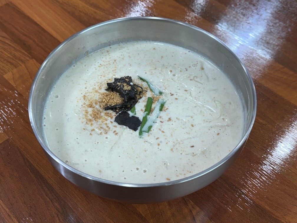 현고 들깨칼국수 picture 3