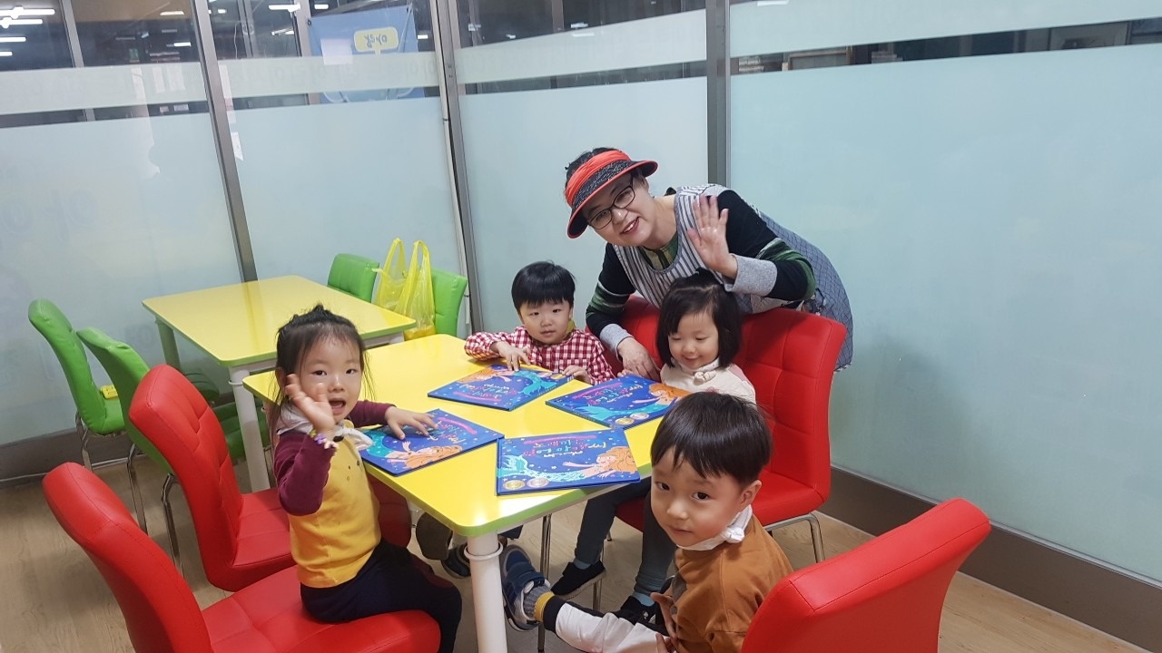 아이랜드서점 picture 6
