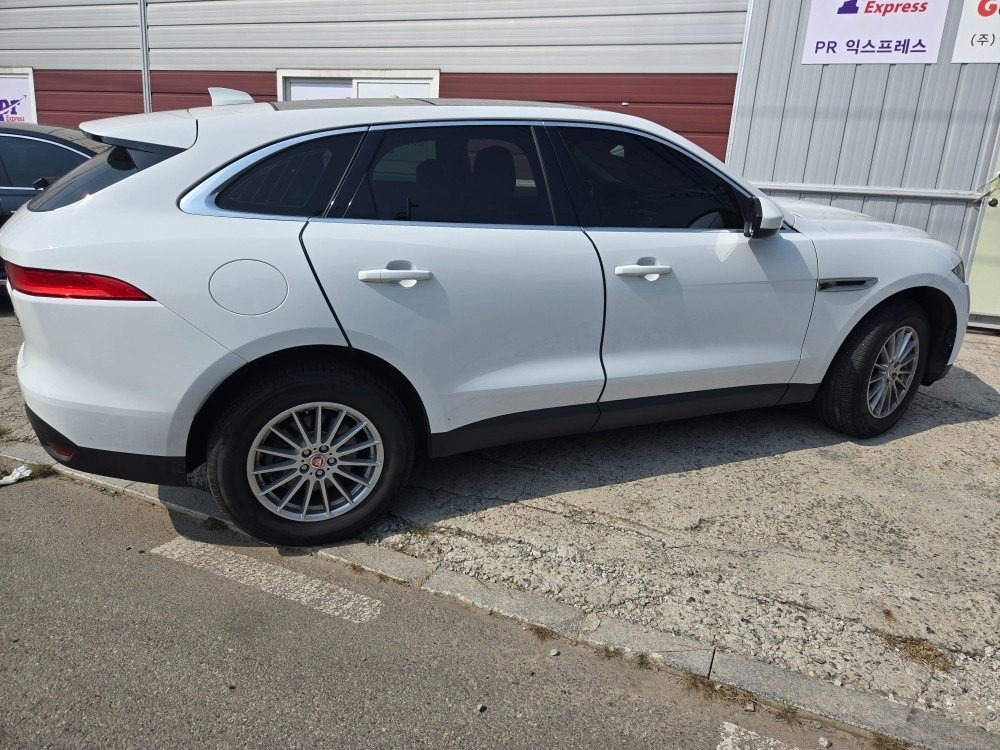 F-PACE X761 20d AWD 매물 썸네일