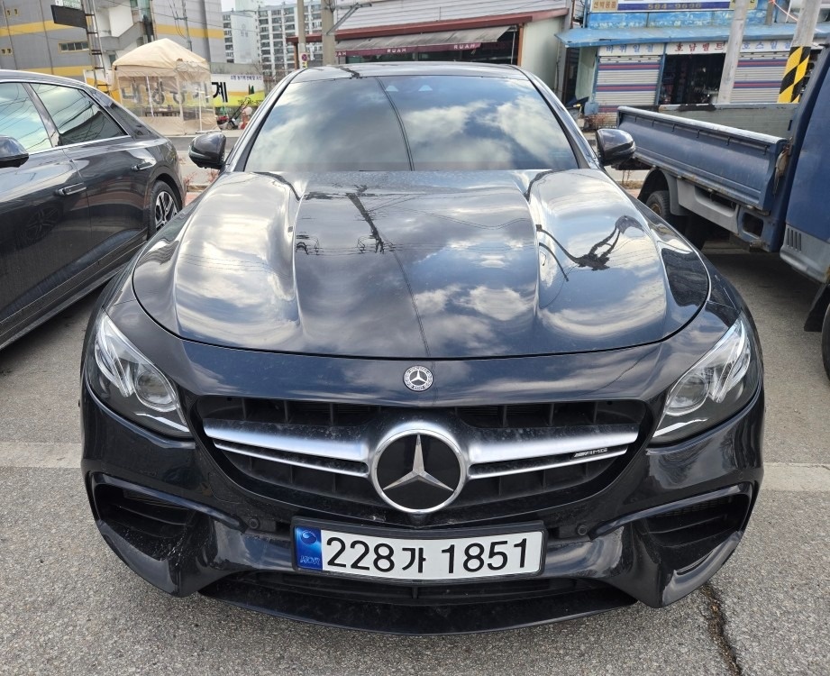 E 클래스 W213 E63 amg 4Matic+ 전기형 (571마력) 매물 썸네일